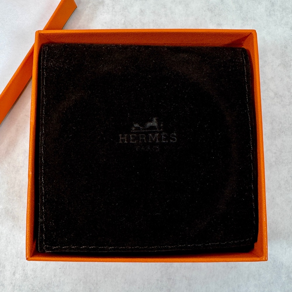 HERMES Animapolis Wide Enamel Bangle Bracelet - Yellow Gold / Miami - 70 mm - Picture 9 of 11